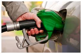 افزایش نرخ سوم بنزین به ۵۰۰۰ تومان؛ حذف سهمیه خودروهای دولتی از نیمه دوم آذر